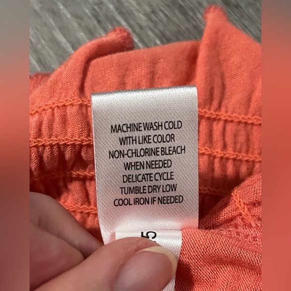 Moral Fiber Coral V Neck Shirt w Shirred Bottom Hemline - Size Women’s Large - Picture 7 of 7